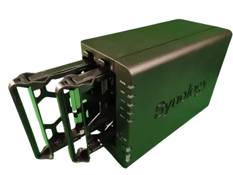 Synology NAS (англ. Network Attached Storage) Synology NAS (англ. Network Attached Storage)